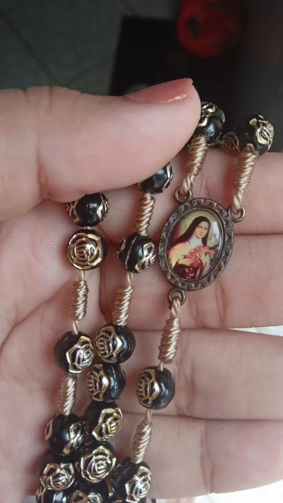 terço das rosas de santa teresinha 12