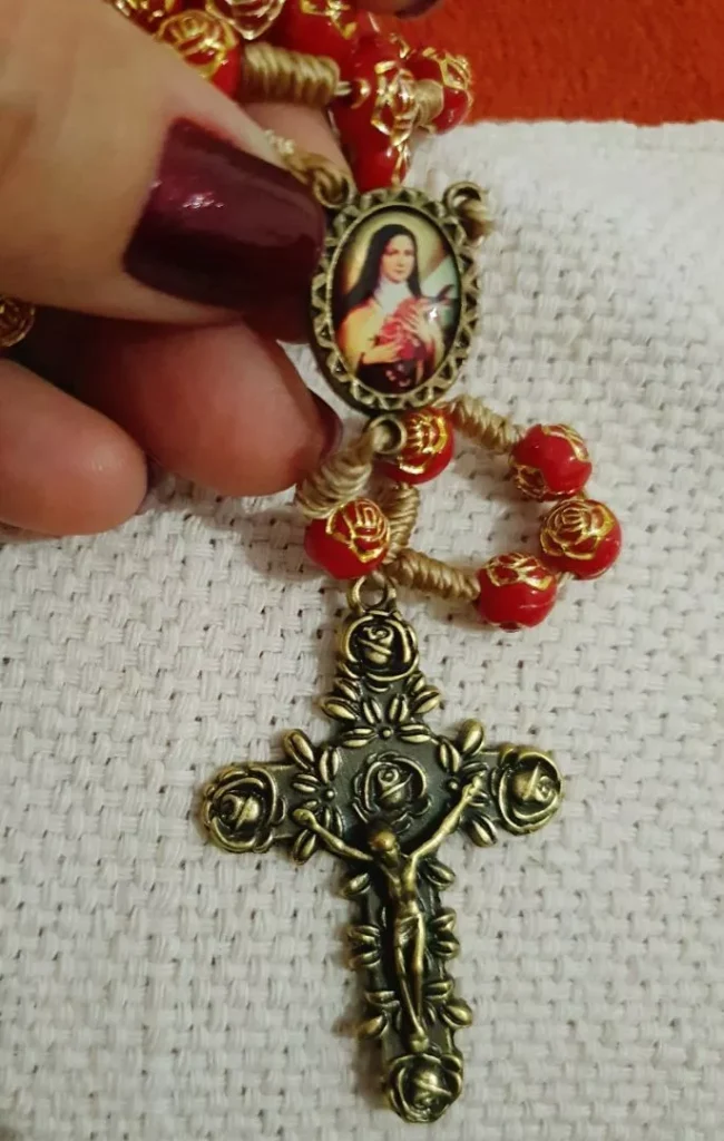 terço das rosas de santa teresinha 4