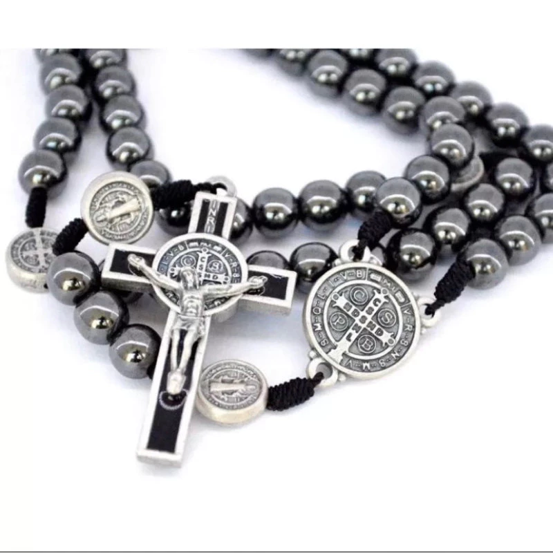 kit terço e pulseira de hematita com medalha de São Bento 4