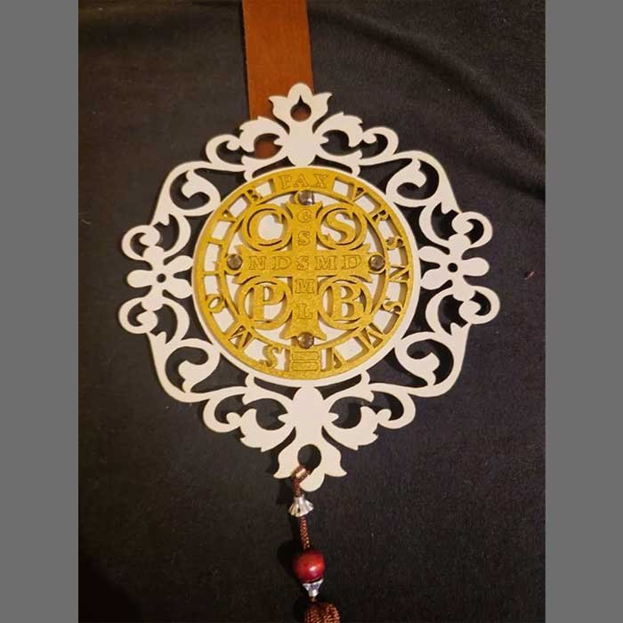 escapulário de porta com medalha de são bento 12