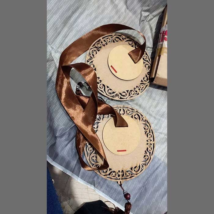 escapulário de porta com medalha de são bento 14