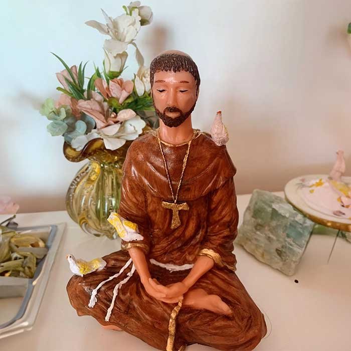 são francisco meditando 1