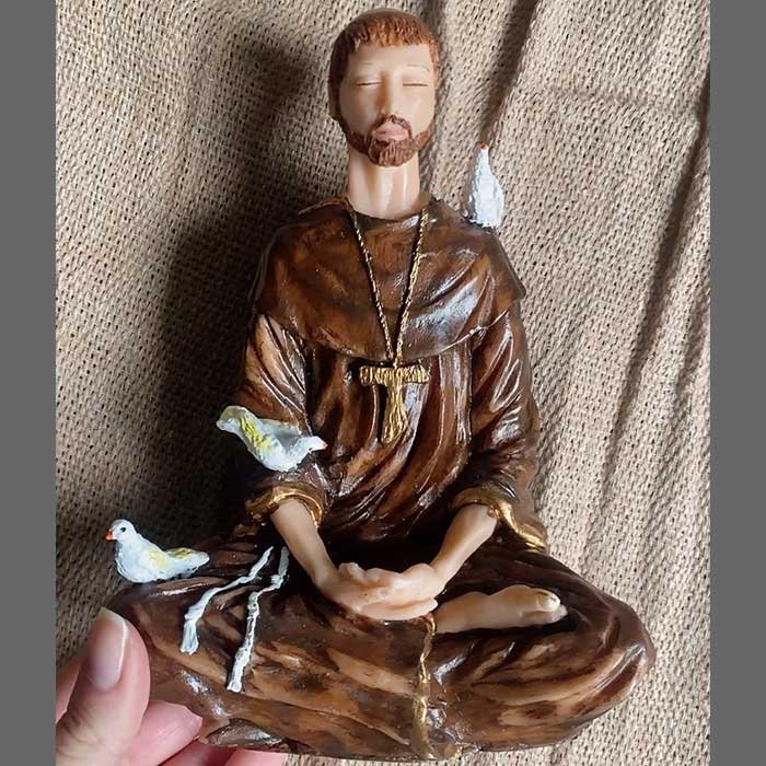 são francisco meditando 13